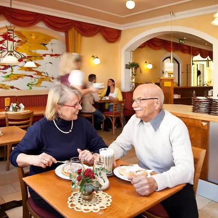 Ξενοδοχείο Binggl 4*